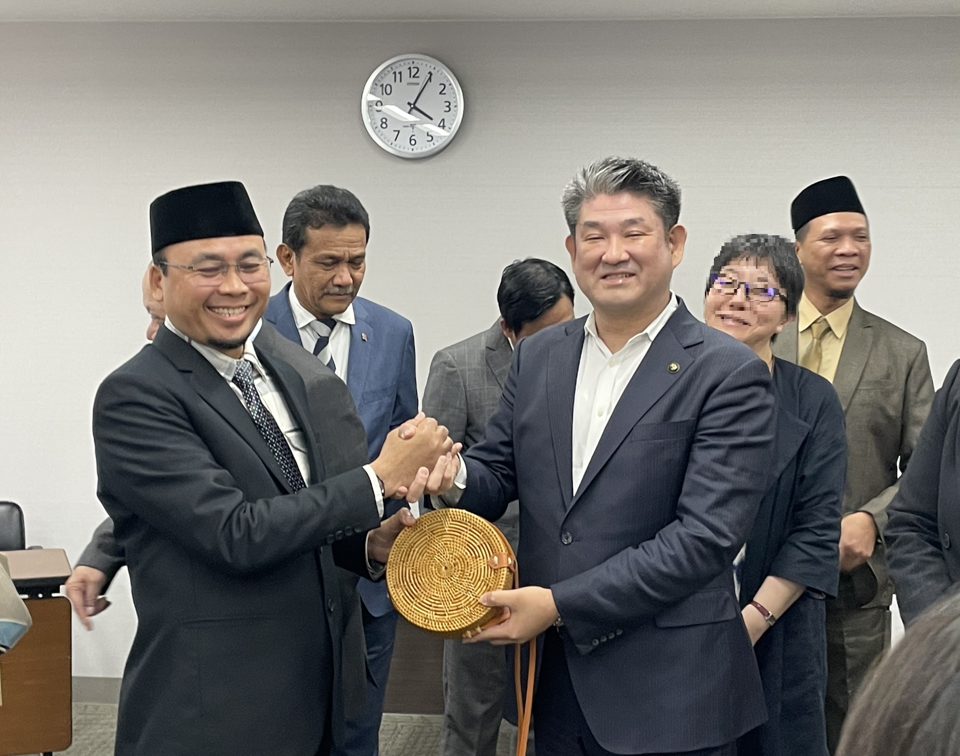 インドネシア地方代表議会議長等 表敬訪問(トレド・ベルサイユの間)