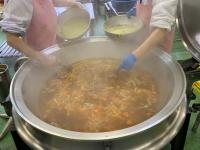 大和茶すいとん調理の様子