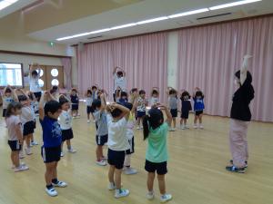 体を動かして遊ぼう
