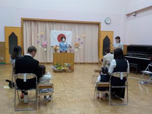 入園式に参加している子ども達