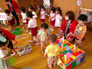 3歳児輪投げ屋さんの様子