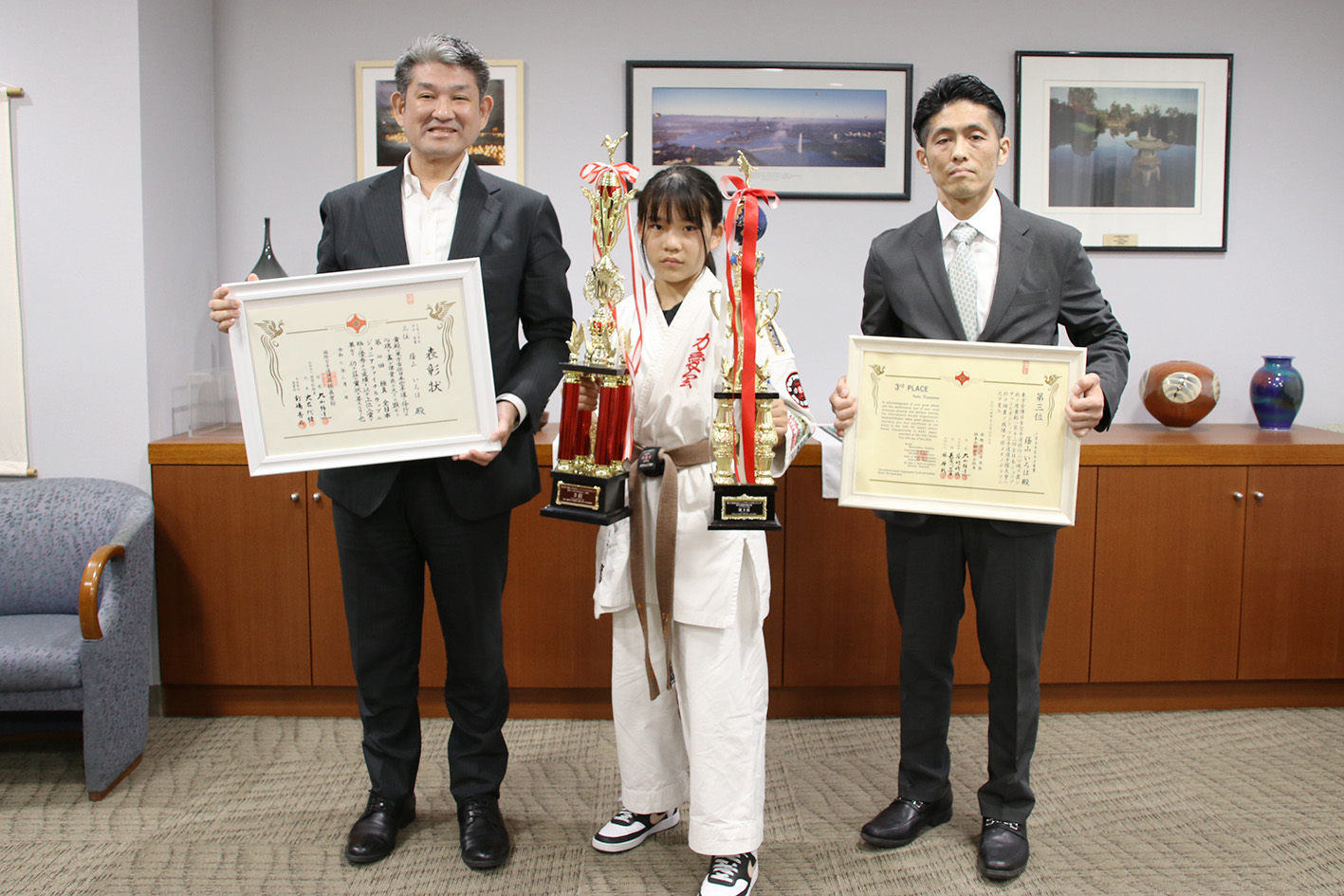 空手全国大会入賞に伴う蔭山いろは選手の表敬訪問