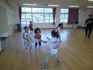 鬼ごっこの様子