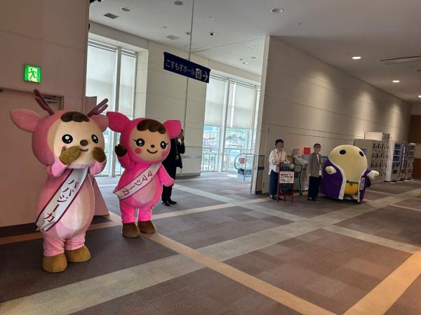 里親相談会でのイクジーカたち