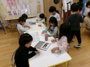 ぬり絵の様子