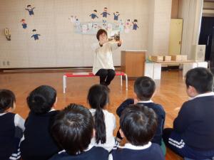佐保幼　12月わらべうた遊び
