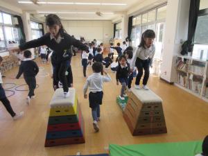 飛び越える5