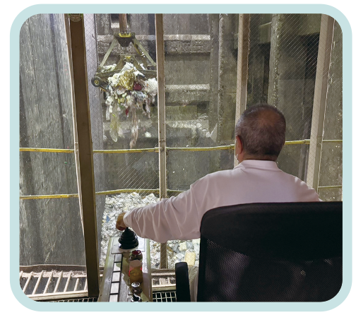 画像工場内作業