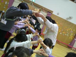 ありがとうトンネルをつくっています