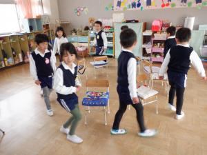 佐保幼　椅子取りゲーム2