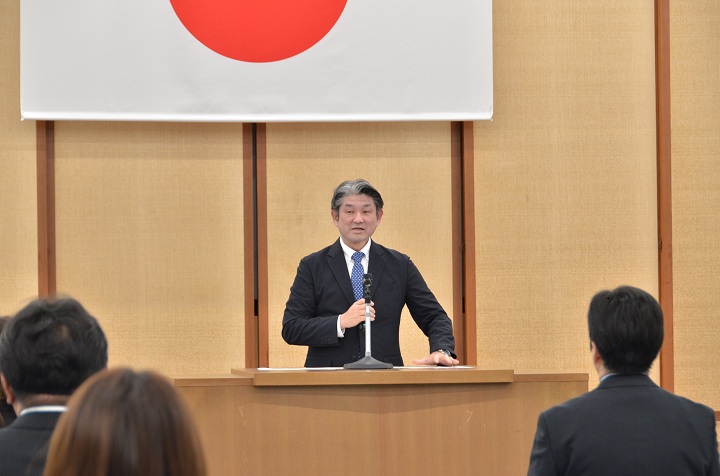 退職発令式