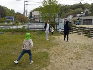 鬼ごっこをしているところ