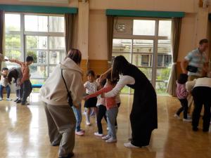 親子でふれあい遊び
