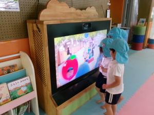 テレビに映ったぼく、なんか変？