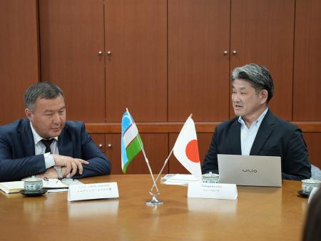 サマルカンド教育訪問団御一行による市長表敬