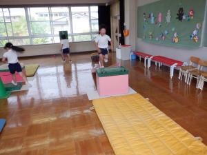 佐保幼　体動かす遊び2