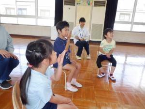 佐保幼　6月英語で遊ぼう3