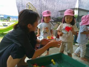 2歳　魚すくい