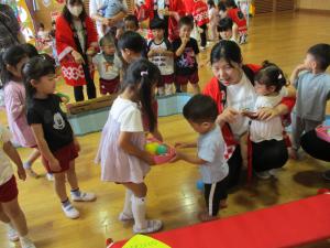 4歳児乳児さんがお客さんできてくれました