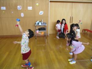 4歳児飛行機飛ばし
