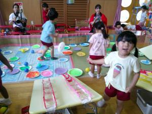 ボールが入ったよと話しています