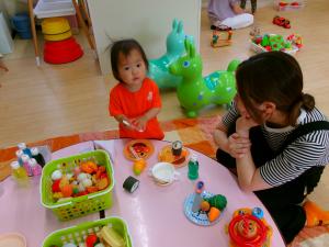 １歳児　おままごと