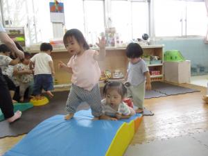 サーキット遊びを楽しんでいる