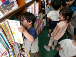 移動図書バス