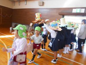 花道を通っています