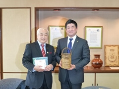 「平成25年度　別府市民の船」訪問団　別府市長表敬訪問の画像1