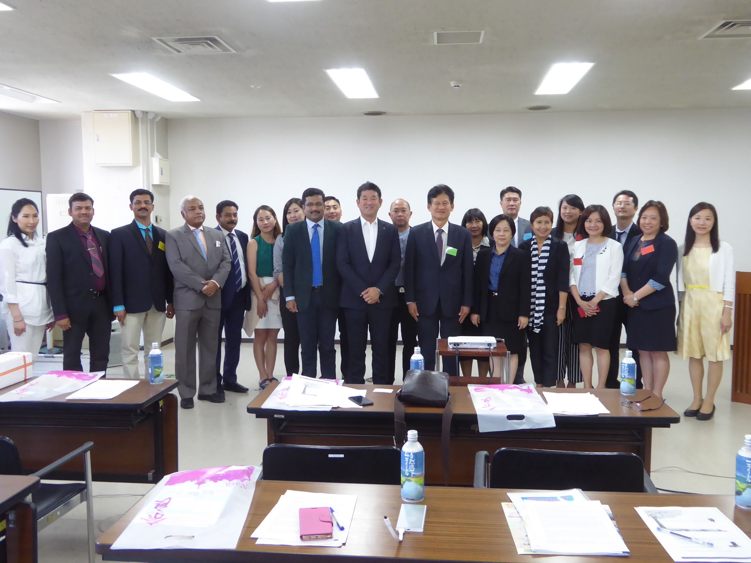 アジア福祉教育財団表敬の画像