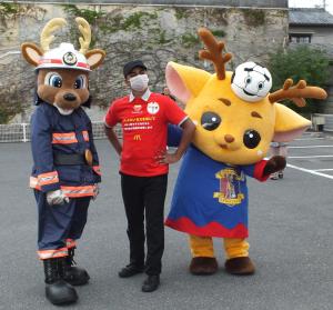 なっぴぃとシューカくんとマクドナルドスタッフ